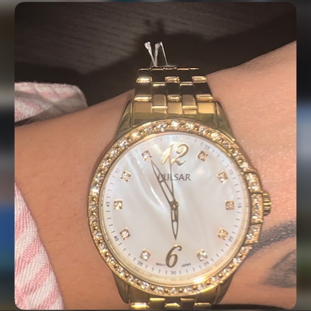PreLoved Pulsar Gold-Tone Steel Crystal